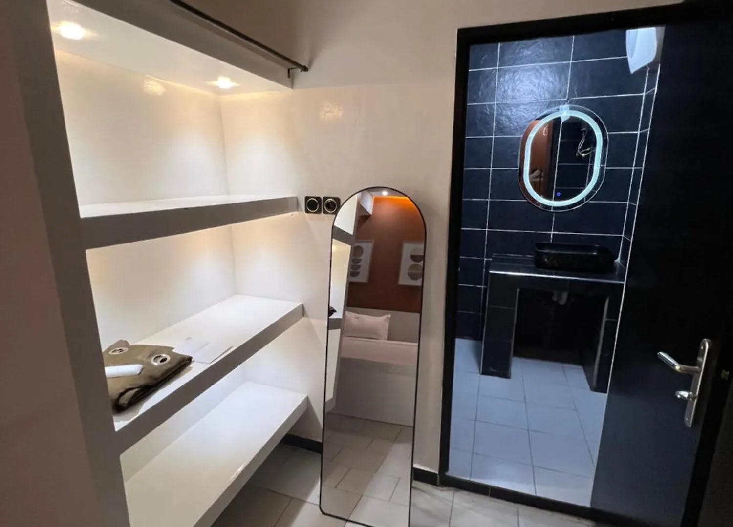 Le Confortable By Sdm Dakar 0*,
